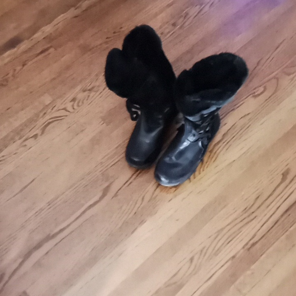Naturalizer Black Fur-Trimmed Winter Boots